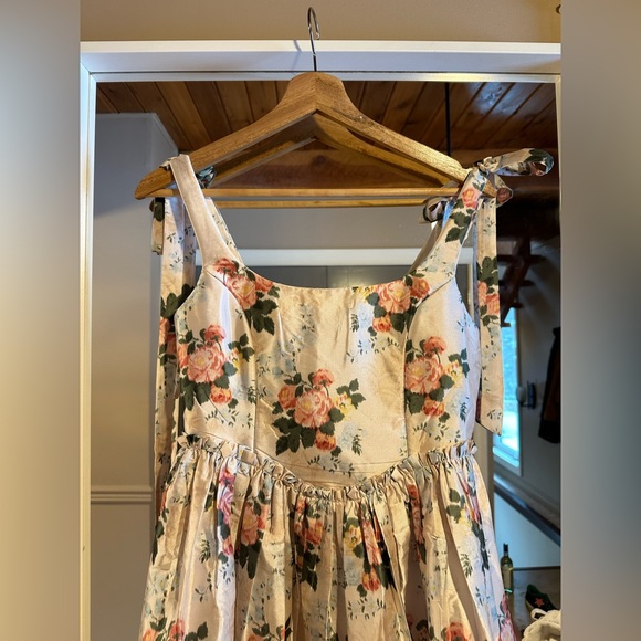 Louise New York Marie Dress in Floral Brocade - Picture 8 of 11